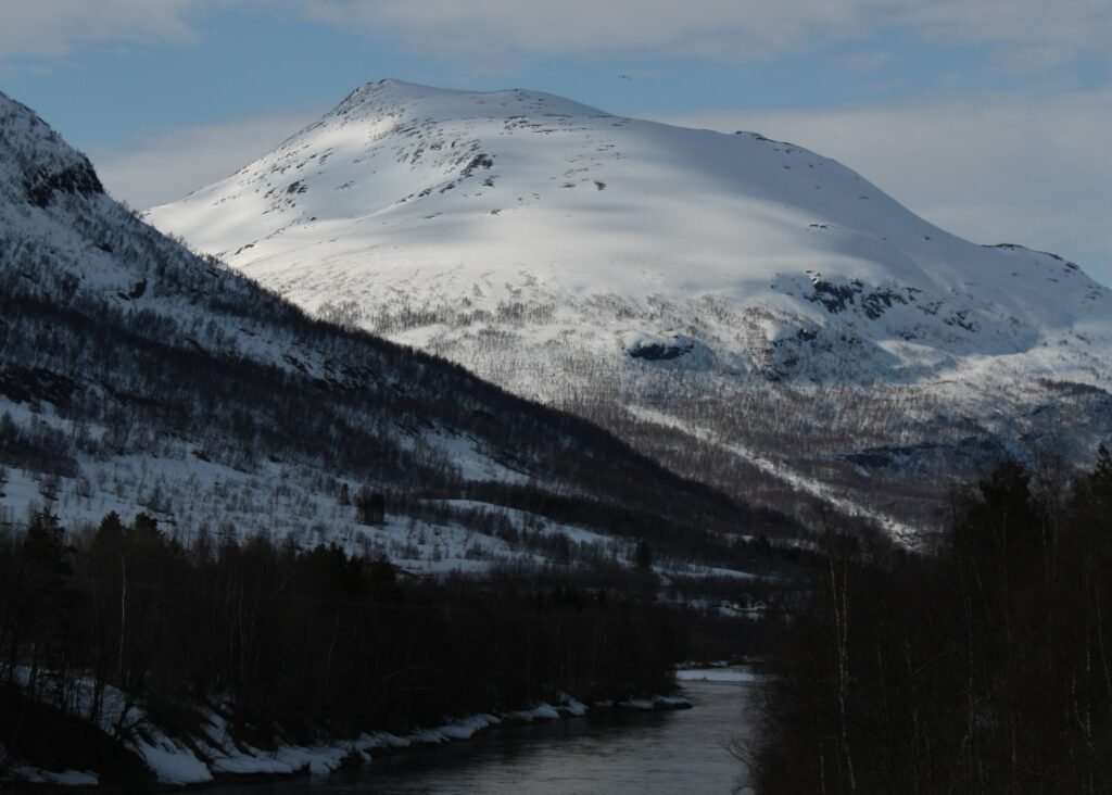 Bardu | Ártico | Periodismo | Montañas | Nieve | Noruega