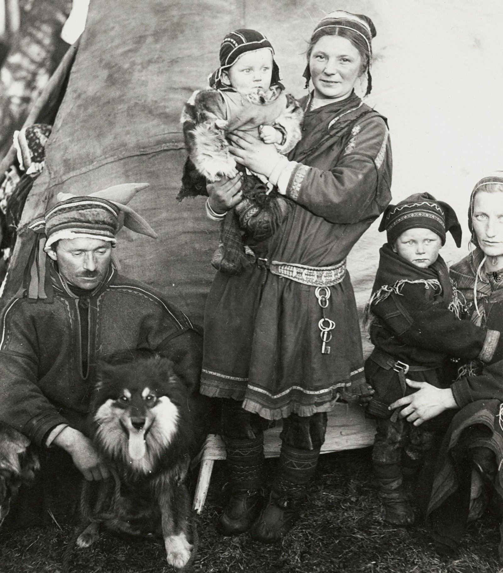 1936 Kortcentralen Helsingfors, Public domain, via Wikimedia Commons Sami | Sami people | Cultura noruega