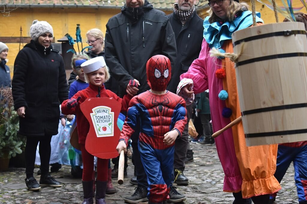 fastelavn | Noruega | Carnavales | Sociedad | Tradiciones